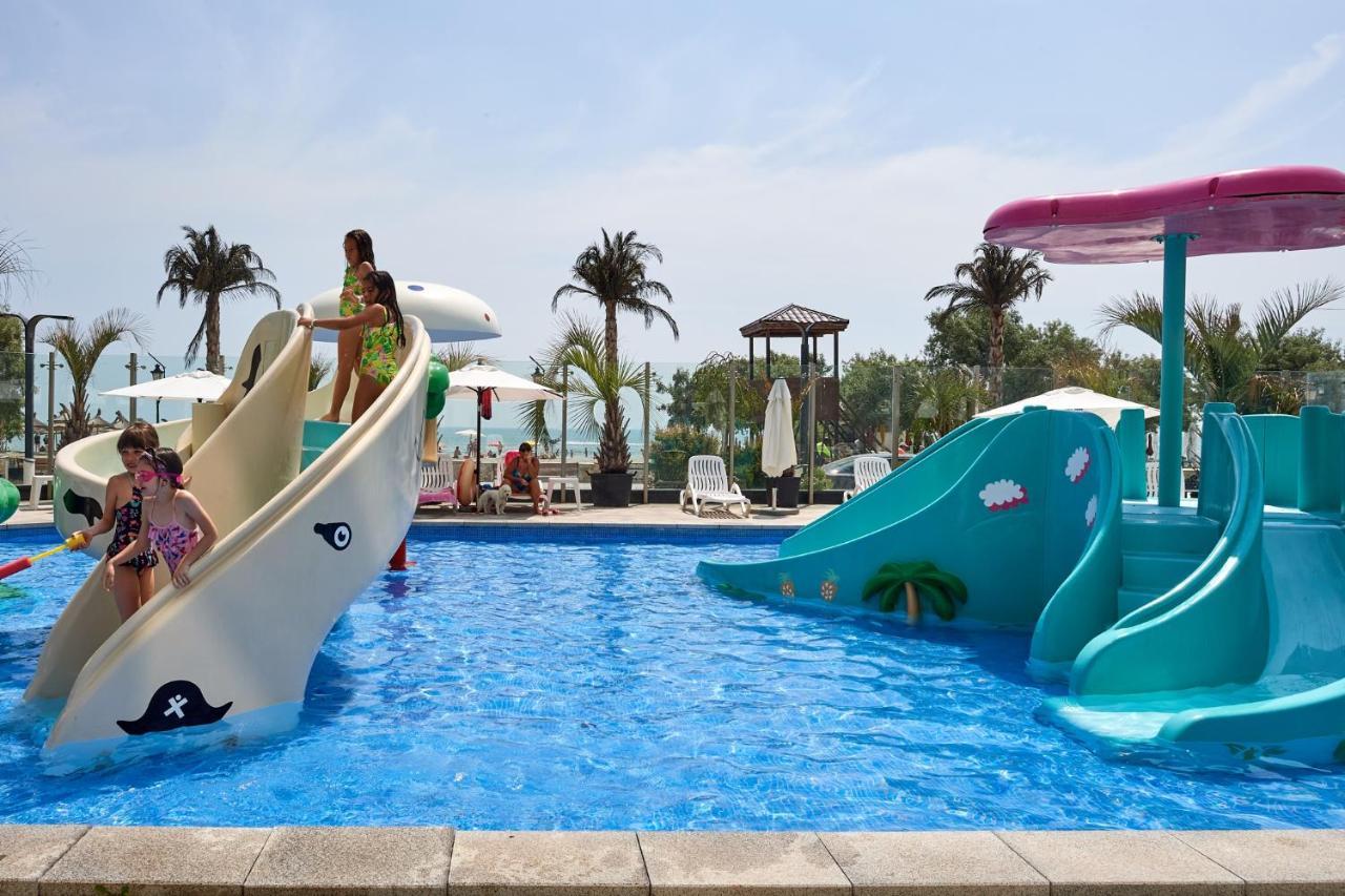 Panoramic Aparthotel Pool & Spa Mamaia Nord Năvodari Екстериор снимка
